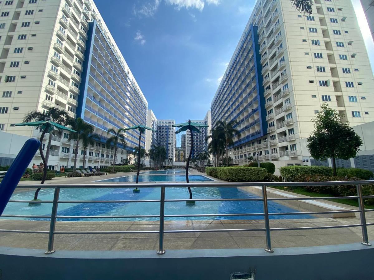 Madison'S Place At Sea Moa Manila Exterior photo